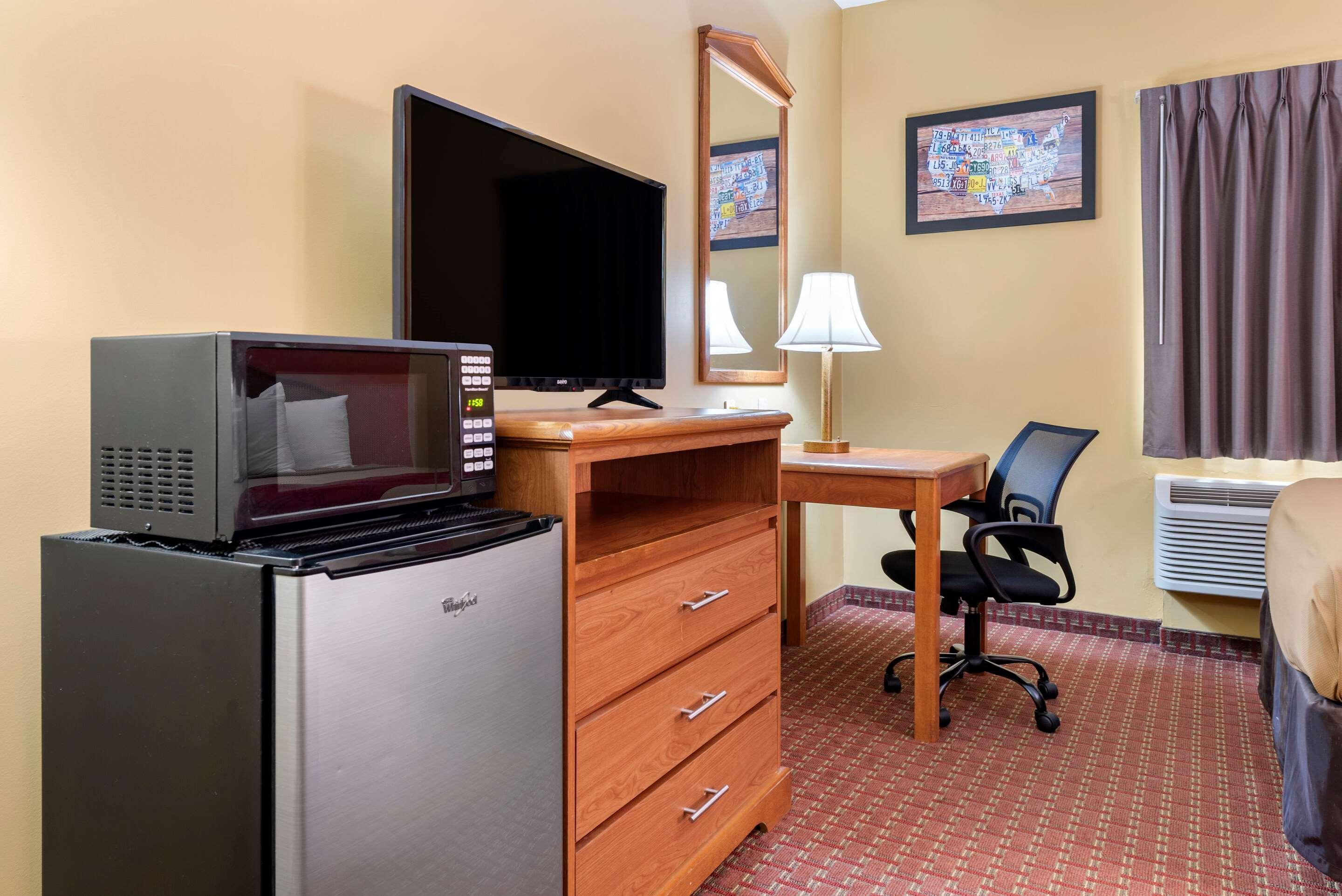 Econo Lodge Louisville Airport Екстер'єр фото