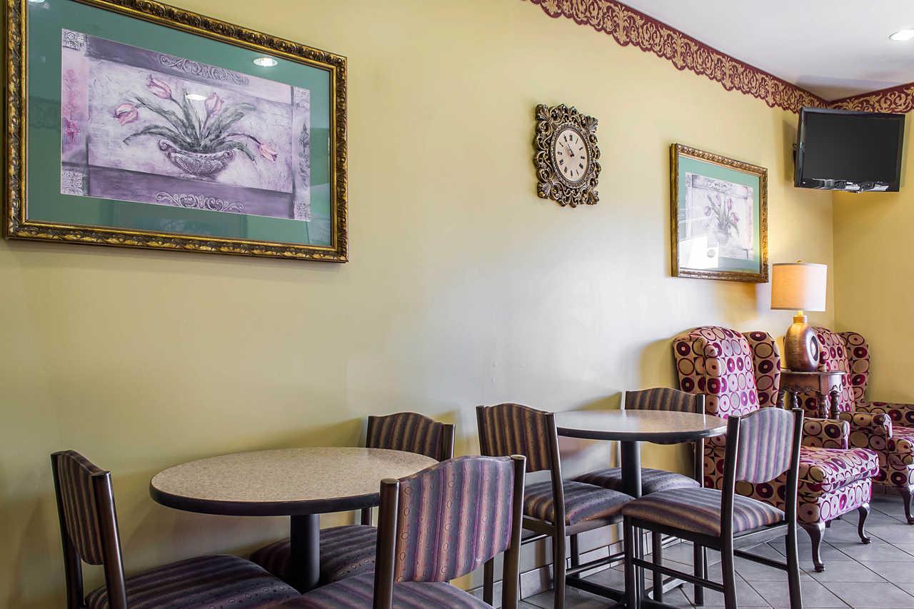 Econo Lodge Louisville Airport Екстер'єр фото