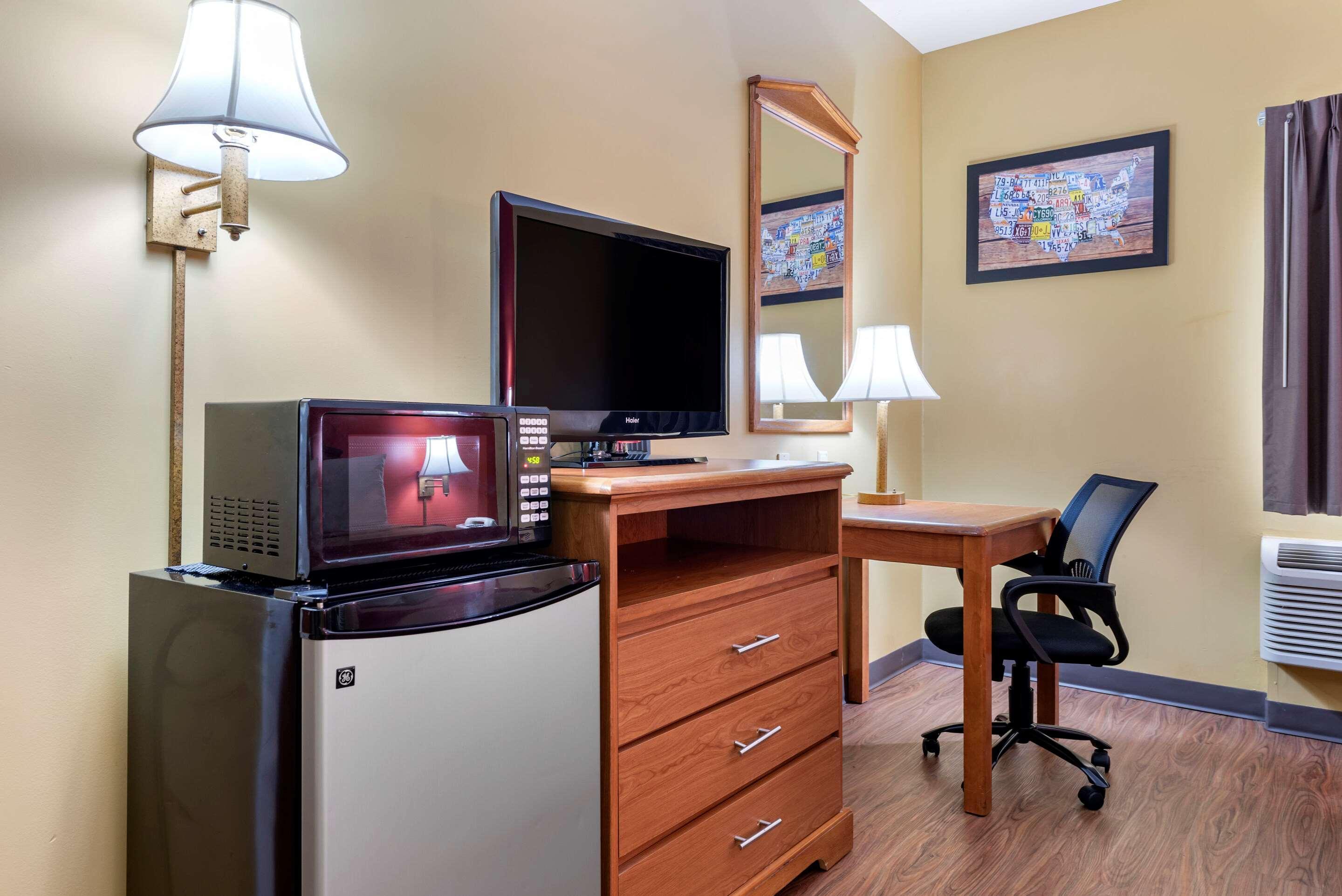 Econo Lodge Louisville Airport Екстер'єр фото