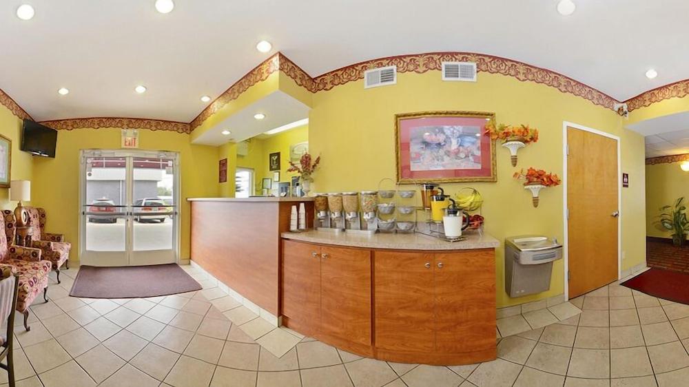 Econo Lodge Louisville Airport Екстер'єр фото